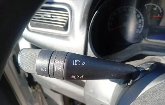 Opel Combo D Light switch