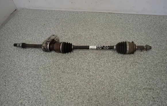 Suzuki Swift I Front driveshaft