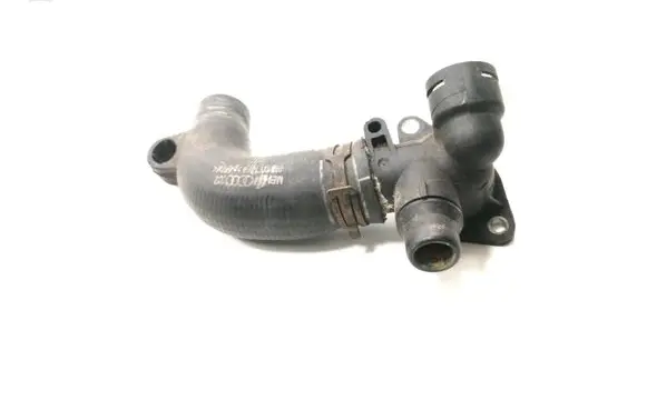 Audi A4 S4 B7 8E 8H Engine coolant pipe/hose 06B121101A 110365