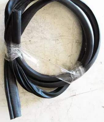 Suzuki Baleno IV Rubber seal rear door 