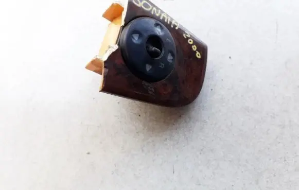 Wing mirror switch