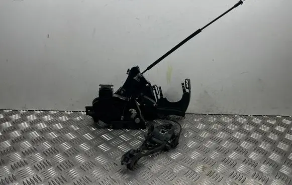 Volvo V50 Front door lock 30784047 30799333 985915102