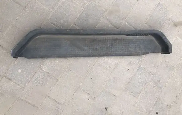 Volkswagen Transporter - Caravelle T4 Rear sill trim cover 701863726A