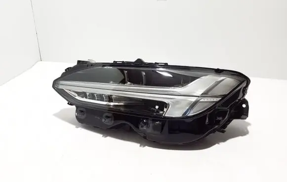 Volvo S90, V90 Headlight/headlamp 32228310