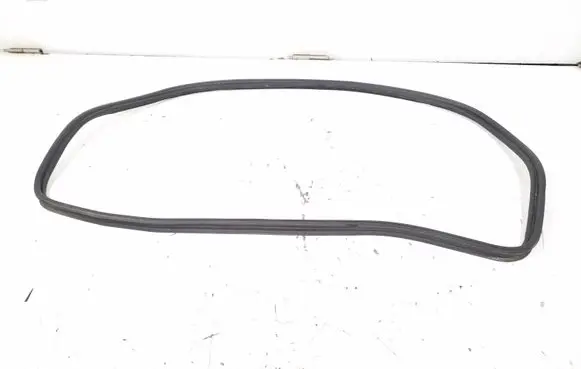 Mercedes-Benz E C207 W207 Trunk rubber seal (body) A2077500798