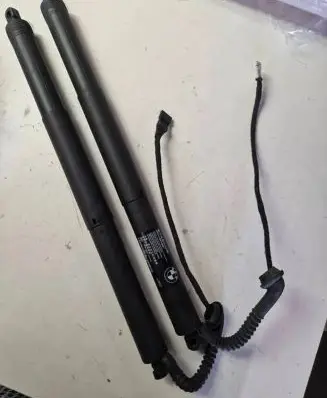 BMW X5 F15 Tailgate strut 7361878 210599548D01