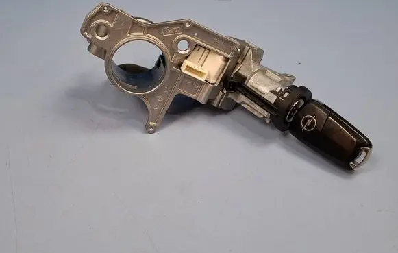 Opel Astra H Ignition lock 2421430 N0501881