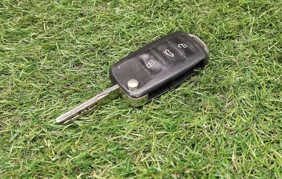 Skoda Fabia Mk2 (5J) Ignition key/card 3T0837202L