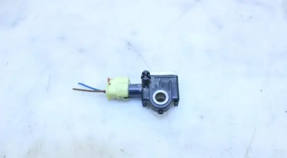 Volkswagen Polo V 6R Airbag deployment crash/impact sensor 6R0959351A