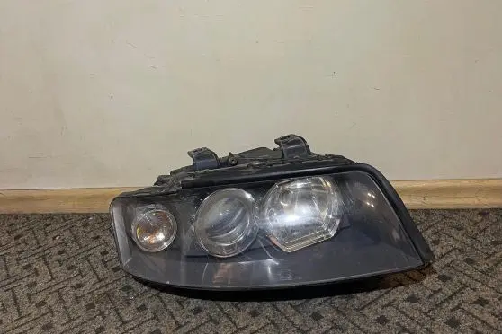 Audi A4 S4 B6 8E 8H Headlight/headlamp 8E0941004P