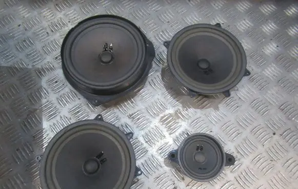 Mercedes-Benz Metris W447 Audio system kit