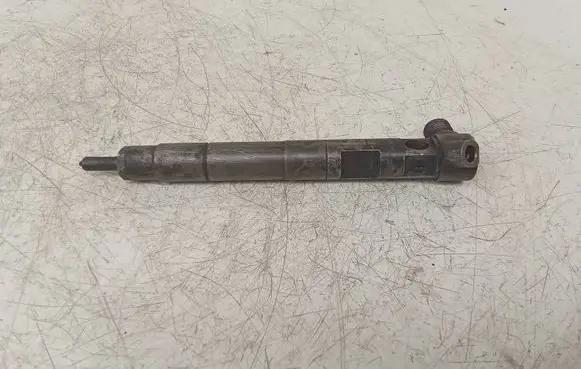Mercedes-Benz E W212 Fuel injector