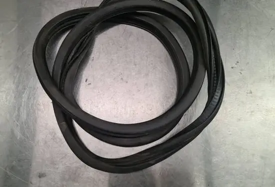 Saab 9-3 Ver2 Rubber seal rear door 