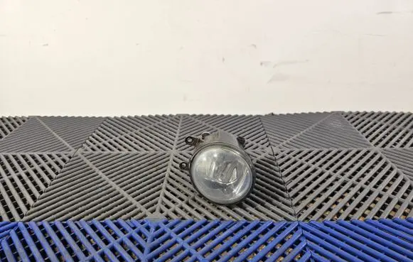 Toyota Auris E180 Front fog light