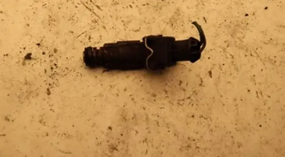 Volvo S80 Fuel injector 9186340
