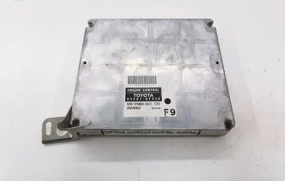Toyota Corolla Verso AR10 Engine control unit/module 896610F090 1758007612