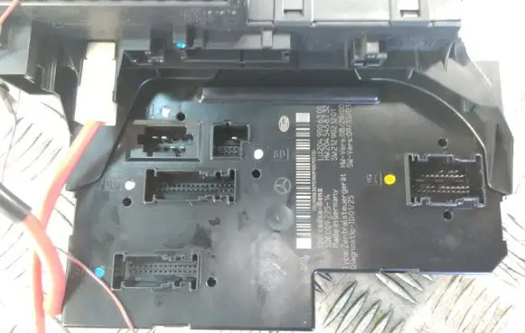 Mercedes-Benz C W204 Other control units/modules 2049006301 2045458732