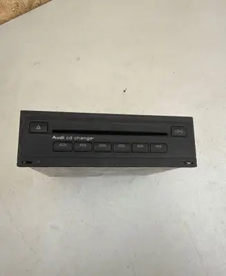 Audi A8 S8 D3 4E CD/DVD changer AUZ5ZBC1015671