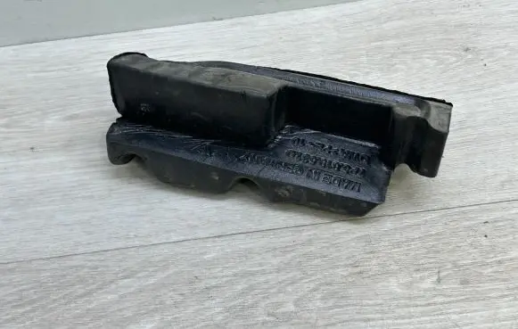 Porsche Cayenne (92A) Fender foam support/seal 7P5819531D