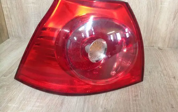 Volkswagen Golf V Rear/tail lights 1K6945095E