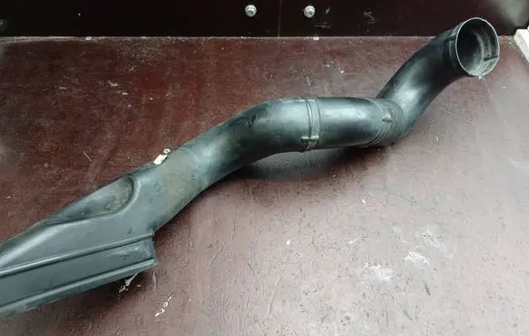 Audi A2 Air intake duct part 8Z0129617B 4410725159