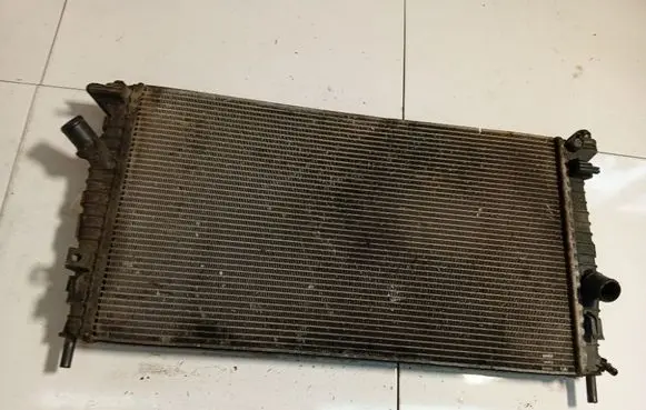 Ford C-MAX I Coolant radiator 