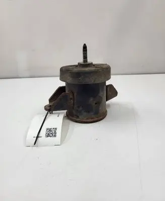 Nissan Leaf I (ZE0) Engine mount bracket AVA8959