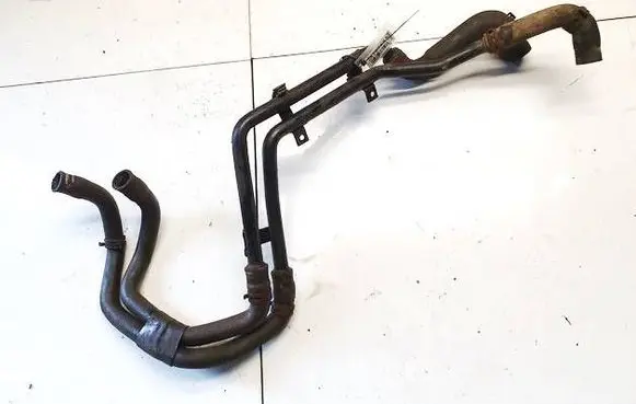 Engine coolant pipe/hose