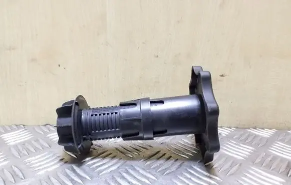 Audi A6 S6 C6 4F Spare wheel bolt 8E9803899