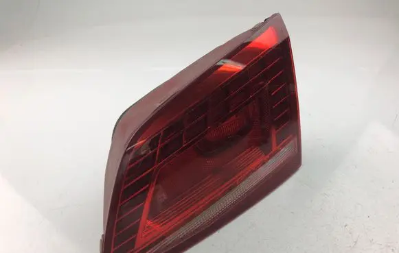 Volkswagen PASSAT B7 Rear/tail lights 179835