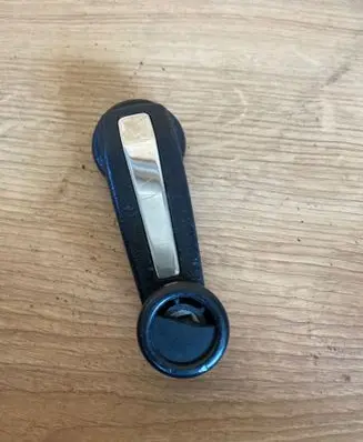 BMW 5 E28 Front door window winding handle 