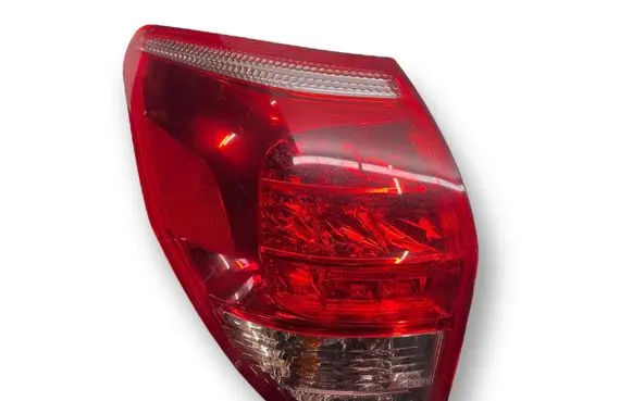 Toyota RAV 4 (XA30) Rear/tail lights E131922