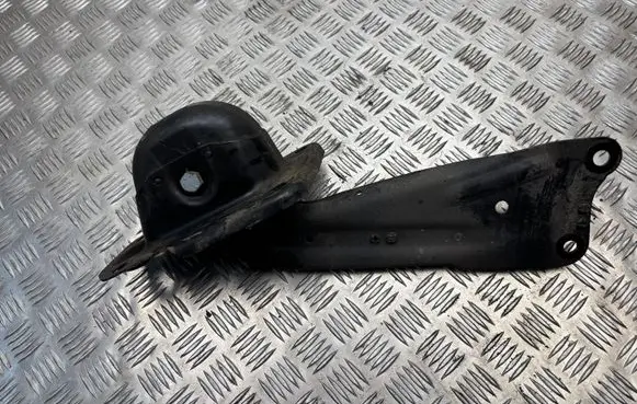 Volkswagen PASSAT B8 Rear control arm 5Q0505225C