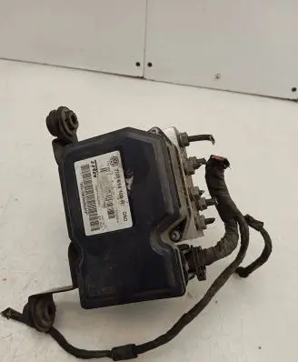 Volkswagen Sharan ABS Pump 7N0614109R 17618968A 4415823H