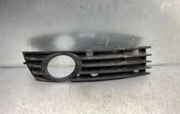 Audi A4 S4 B6 8E 8H Front fog light trim/grill 6008370 AD07013