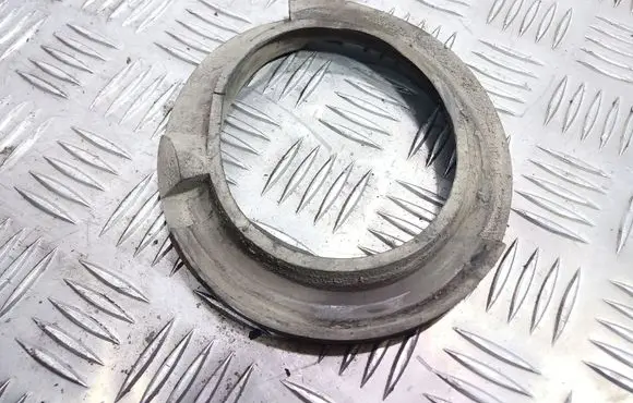 Mini One - Cooper R50 - 53 Front coil spring rubber mount 