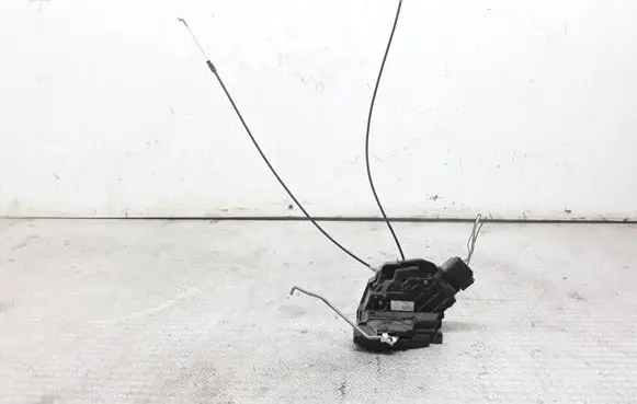Mazda 3 I Rear door lock 3N6AA26412B