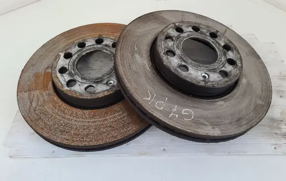 Volkswagen Golf VII Front brake disc