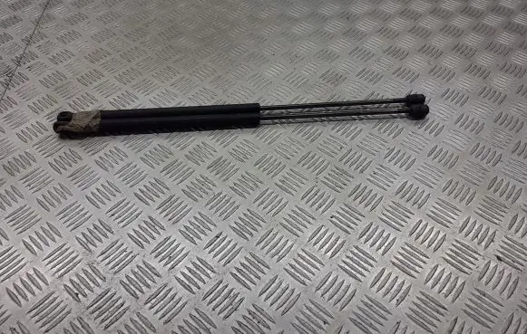 Suzuki Ignis Shock absorber/damper mounting bracket 