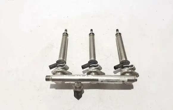 Mercedes-Benz GLS X167 Fuel main line pipe A2560700895