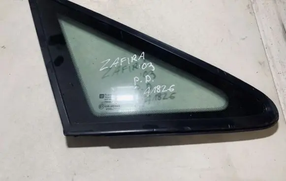 Opel Zafira A Front triangle window/glass 