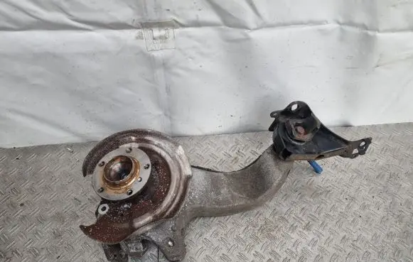Mini Cooper Countryman R60 Rear wheel hub 9805658 31469 42100
