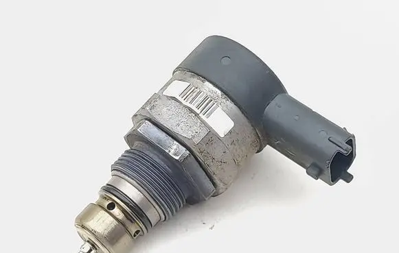 Honda Accord Fuel pressure regulator 0281002966 250815 25686806