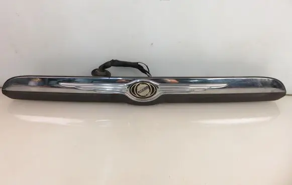 Chrysler Voyager Trunk door license plate light bar 