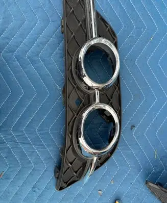 Mercedes-Benz C W204 Front fog light trim/grill A2048803424