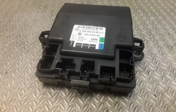 Mercedes-Benz A W169 Door control unit/module 1699000100 A1699000100
