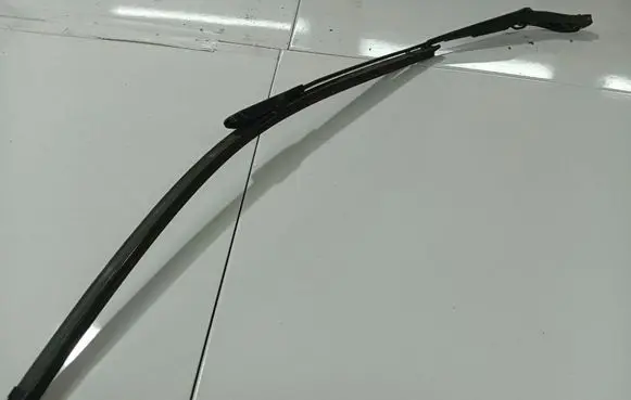 Mercedes-Benz A W169 Front wiper blade arm A1698200140