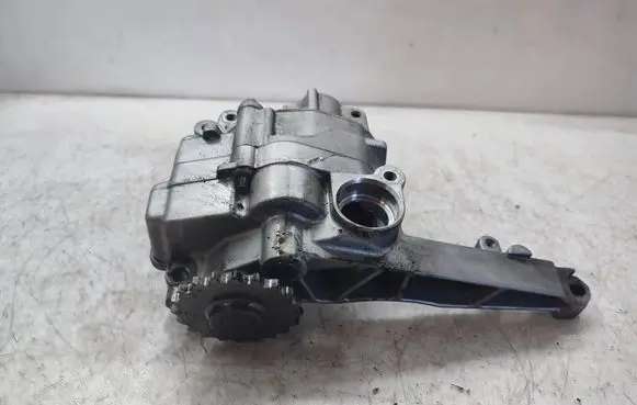 Mercedes-Benz ML W164 Oil pump A6421810901