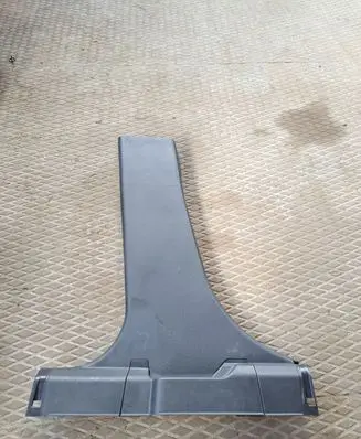 Mitsubishi ASX (B) pillar trim (bottom) 7211A395 4B45X