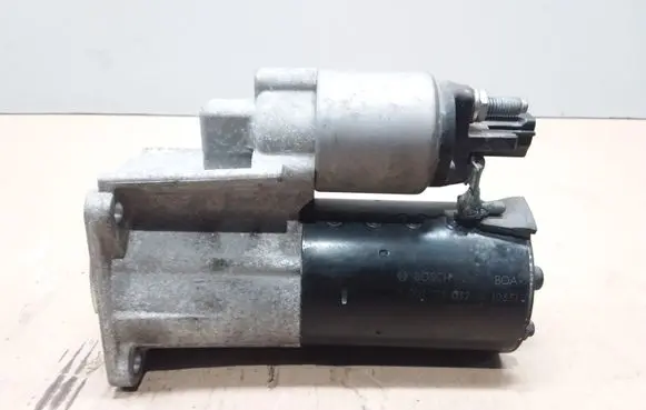 Skoda Fabia Mk2 (5J) Starter motor 001911023B